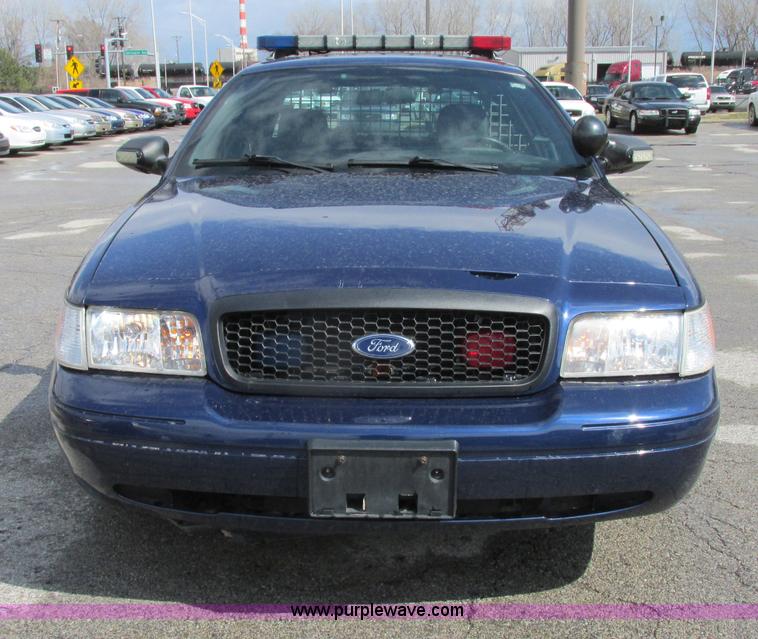 image for item F4870 2006 Ford Crown Victoria Police Interceptor