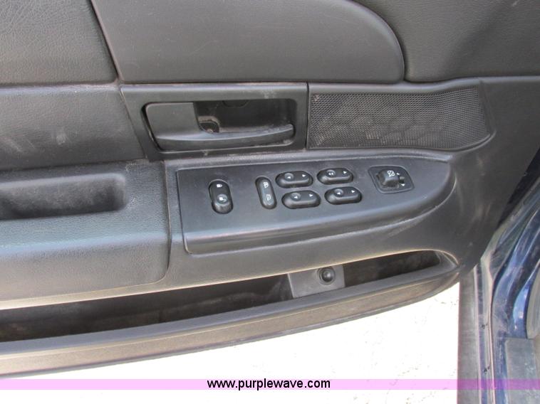 image for item F4870 2006 Ford Crown Victoria Police Interceptor