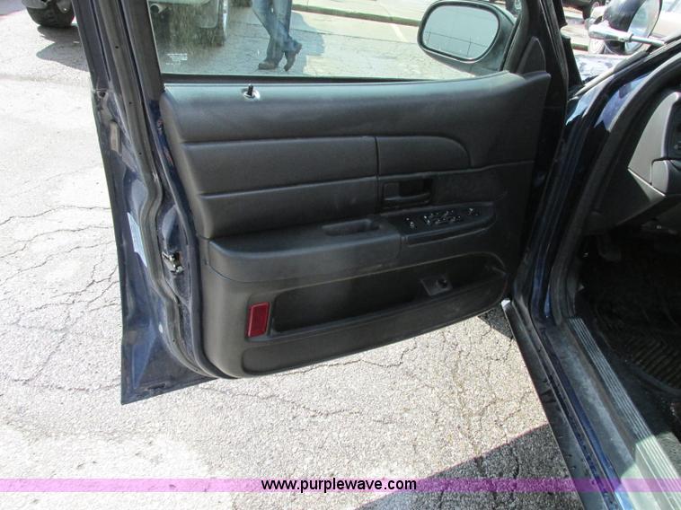 image for item F4870 2006 Ford Crown Victoria Police Interceptor