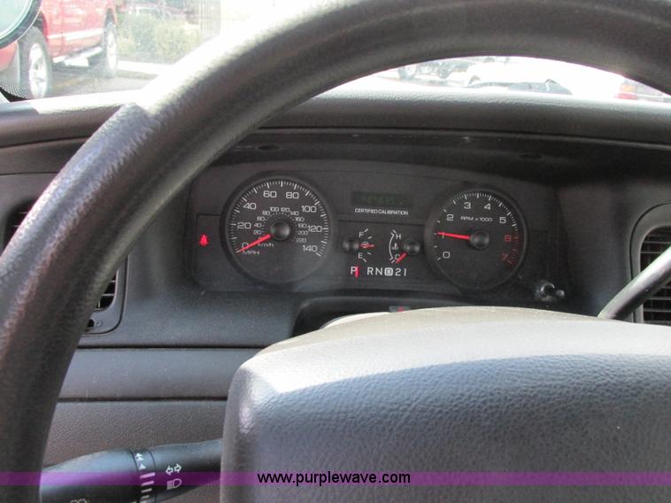 image for item F4870 2006 Ford Crown Victoria Police Interceptor