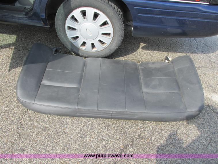 image for item F4870 2006 Ford Crown Victoria Police Interceptor