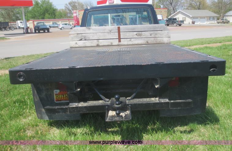 image for item F6905 1979 Ford F350 Custom flatbed pickup truck