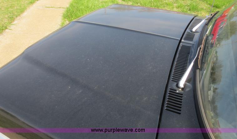 image for item F6905 1979 Ford F350 Custom flatbed pickup truck