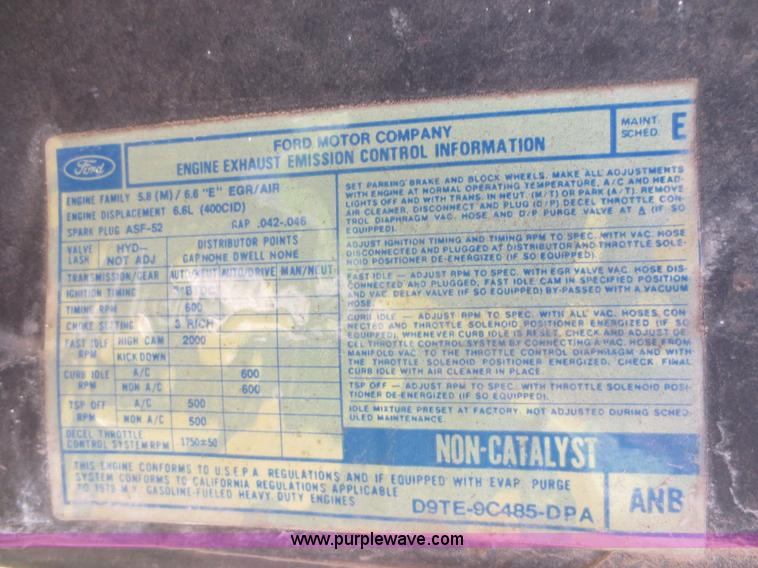 image for item F6905 1979 Ford F350 Custom flatbed pickup truck