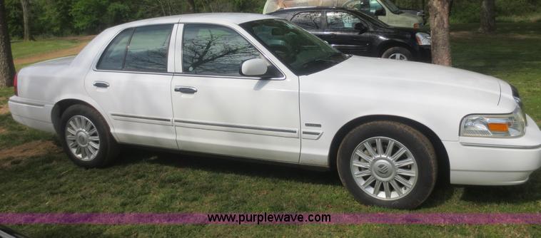 image for item F6910 2009 Mercury Grand Marquis LS Ultimate
