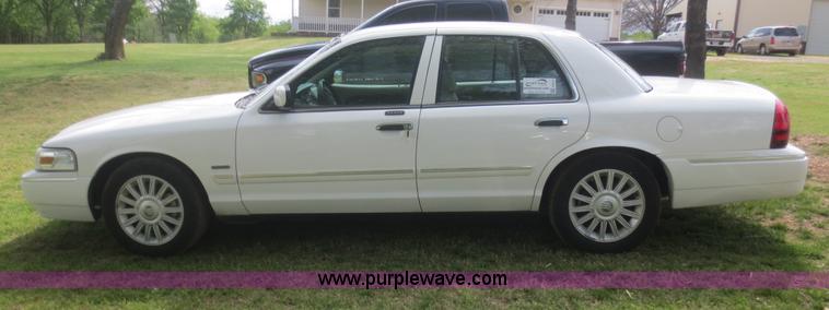 image for item F6910 2009 Mercury Grand Marquis LS Ultimate