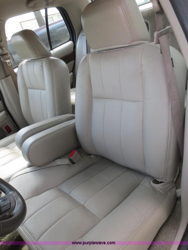 image for item F6910 2009 Mercury Grand Marquis LS Ultimate