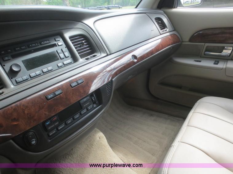 image for item F6910 2009 Mercury Grand Marquis LS Ultimate