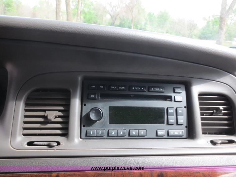 image for item F6910 2009 Mercury Grand Marquis LS Ultimate