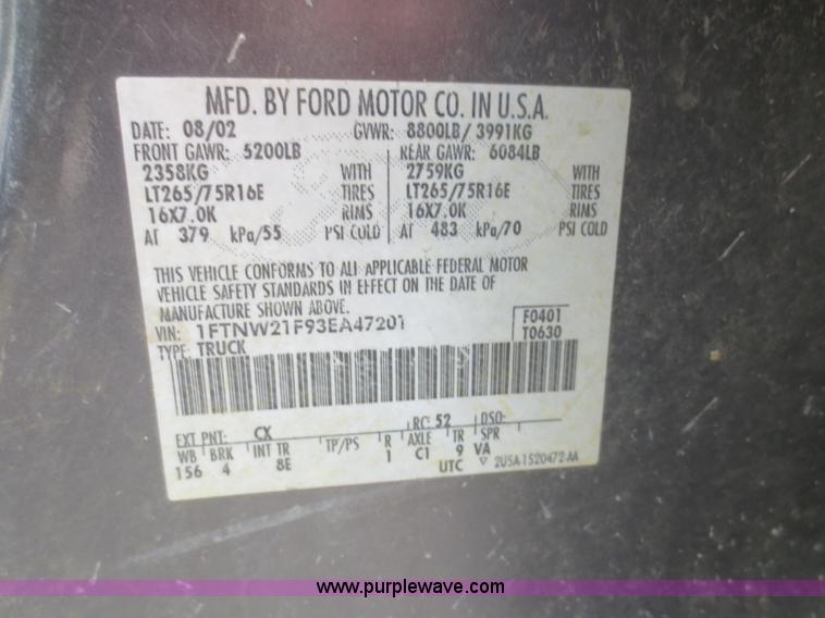 image for item F6915 2003 Ford F250 Super Duty Crew Cab pickup truck