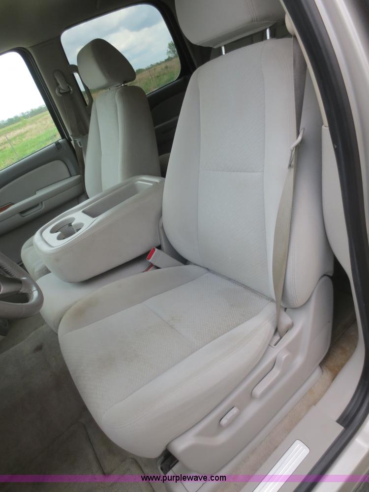 image for item F6921 2007 GMC Yukon SUV