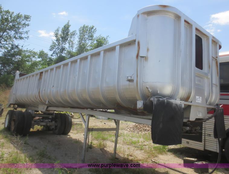 image for item F6935 1971 Hobbs end dump trailer