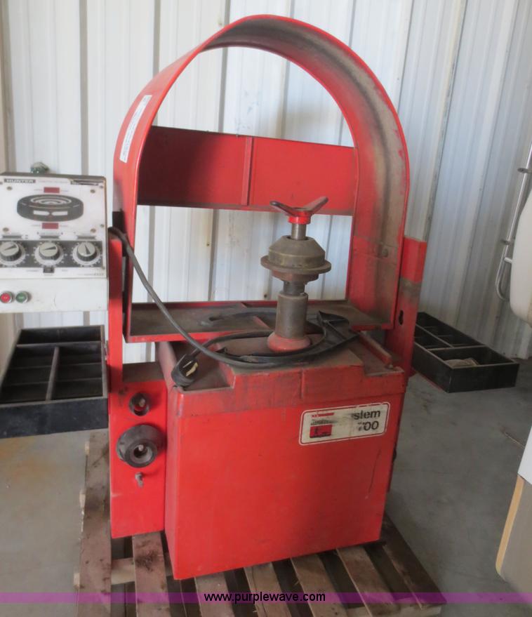 image for item F6937 Hunter System 700 tire balancer