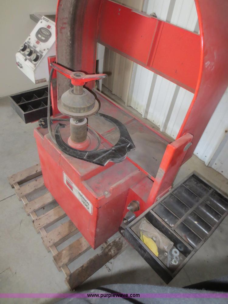 image for item F6937 Hunter System 700 tire balancer