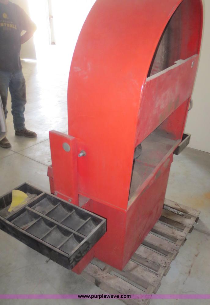 image for item F6937 Hunter System 700 tire balancer