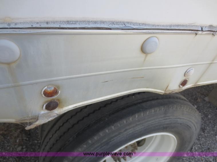 image for item F6940 Utilimaster 24' box bed