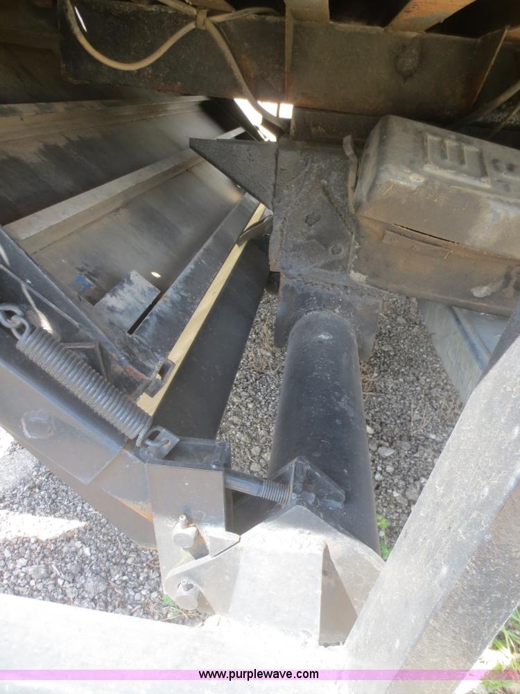 image for item F6940 Utilimaster 24' box bed