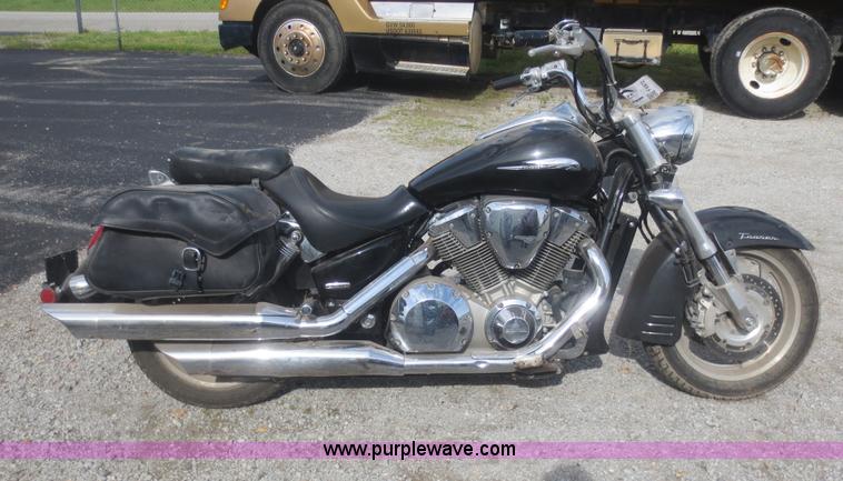 image for item F6972 2007 Honda VTX1800S Tourer motorcycle