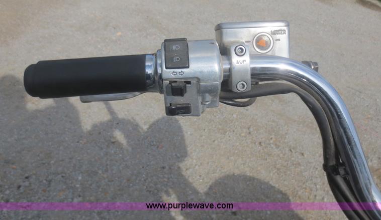 image for item F6972 2007 Honda VTX1800S Tourer motorcycle