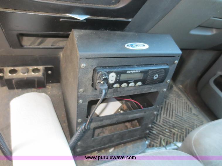 image for item F6976 2006 Ford F150 XL pickup truck