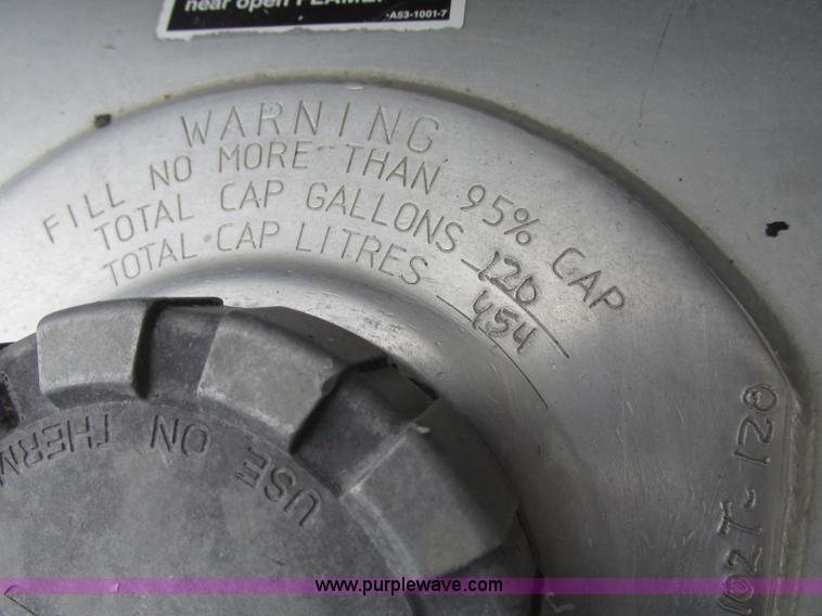 image for item F7374 2006 Kenworth T800 semi truck