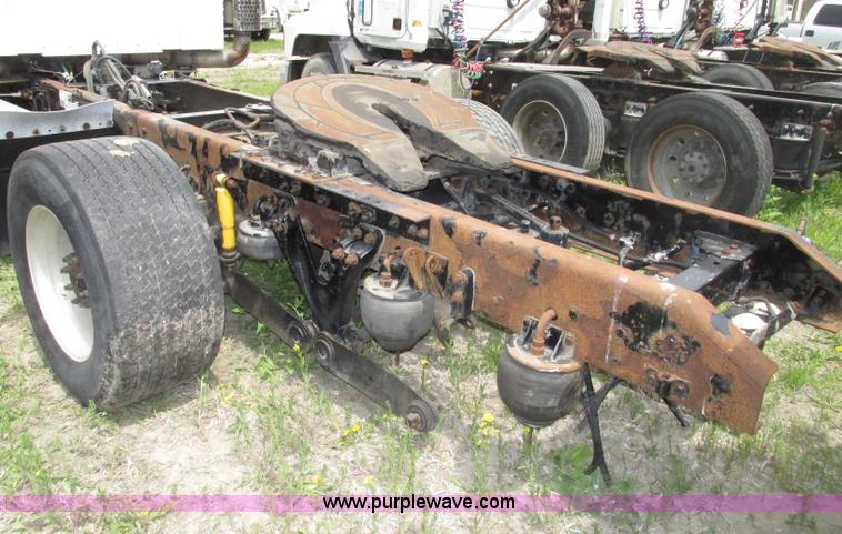 image for item F7374 2006 Kenworth T800 semi truck