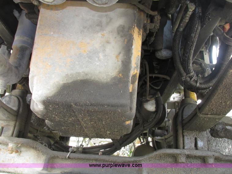 image for item F7374 2006 Kenworth T800 semi truck