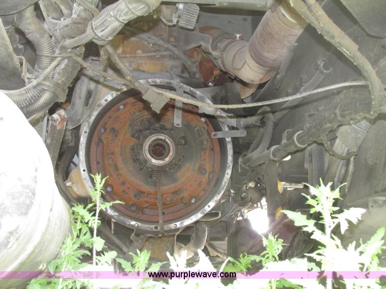 image for item F7374 2006 Kenworth T800 semi truck