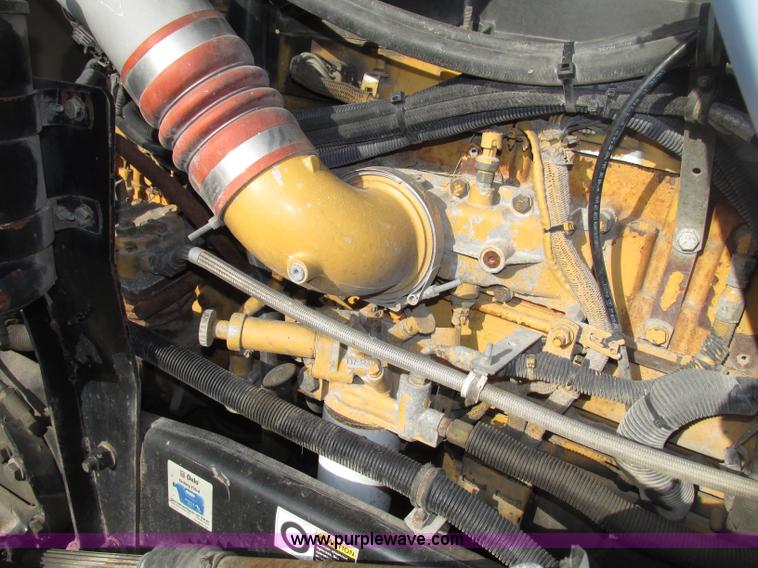 image for item F7374 2006 Kenworth T800 semi truck