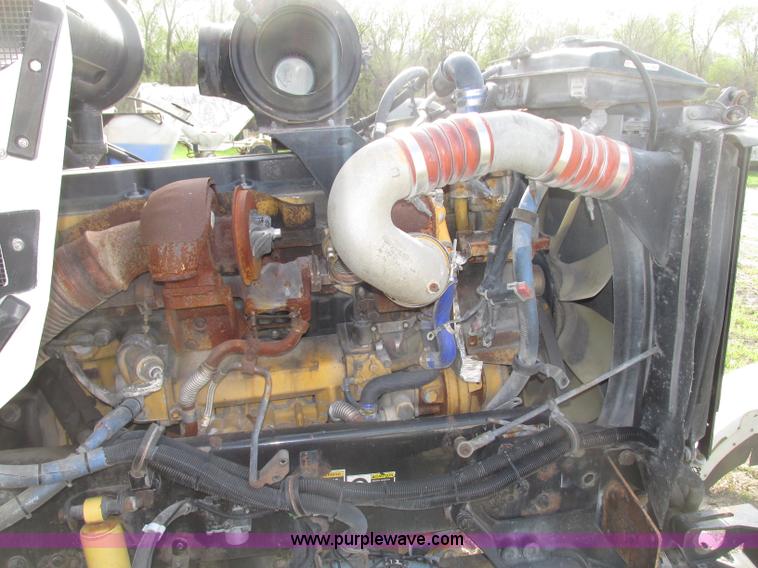 image for item F7374 2006 Kenworth T800 semi truck