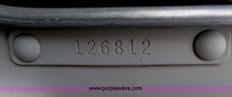 image for item F7374 2006 Kenworth T800 semi truck