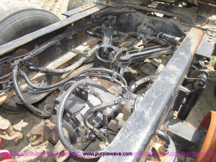 image for item F7375 2007 Kenworth T800 semi truck