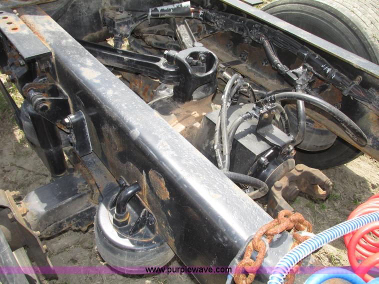 image for item F7375 2007 Kenworth T800 semi truck