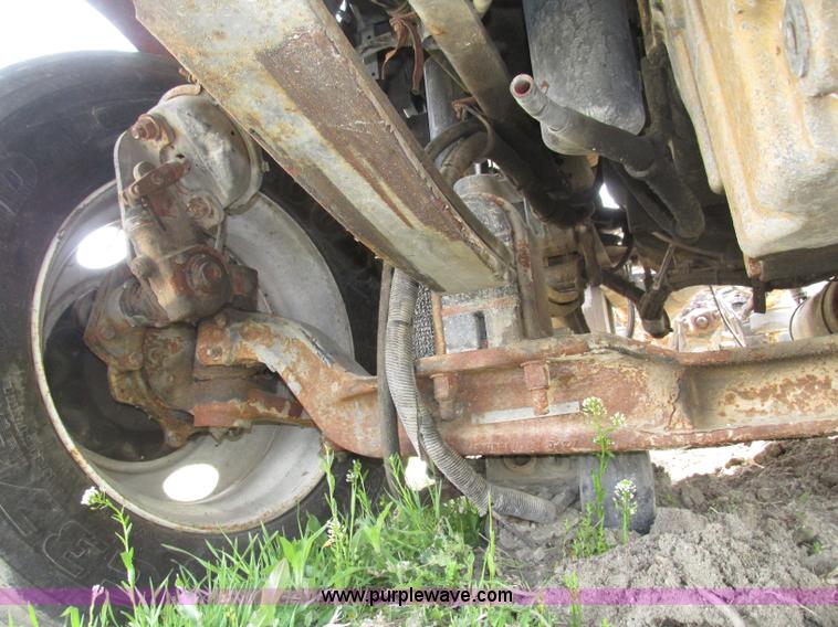 image for item F7375 2007 Kenworth T800 semi truck