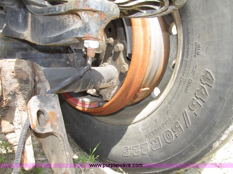 image for item F7375 2007 Kenworth T800 semi truck