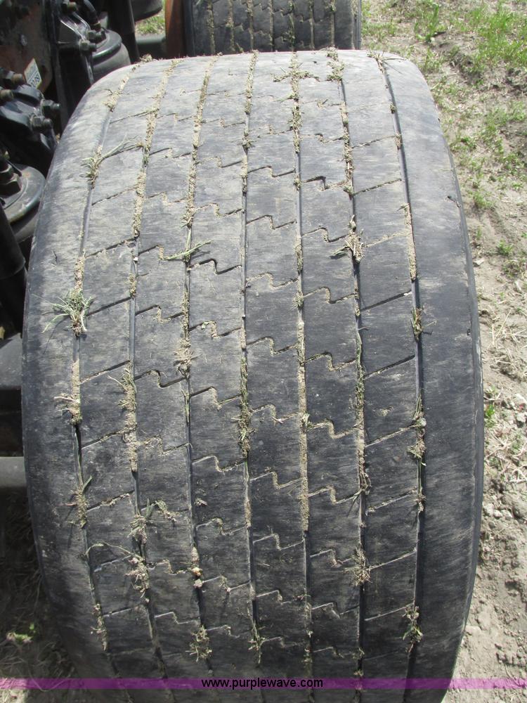 image for item F7375 2007 Kenworth T800 semi truck