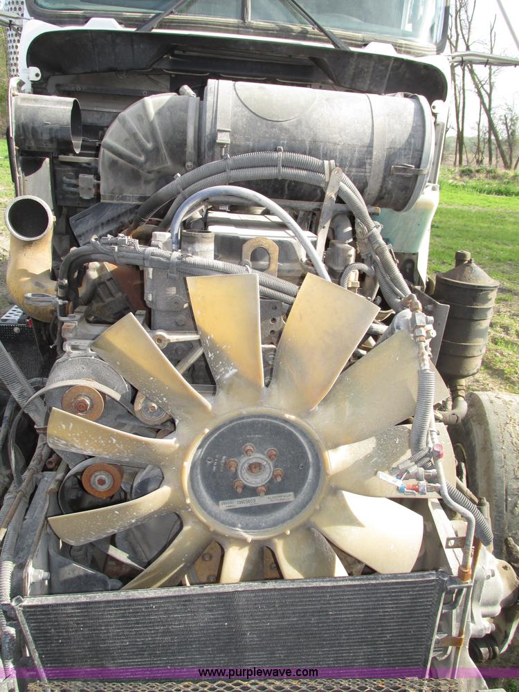 image for item F7375 2007 Kenworth T800 semi truck