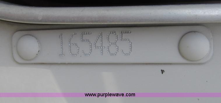 image for item F7375 2007 Kenworth T800 semi truck