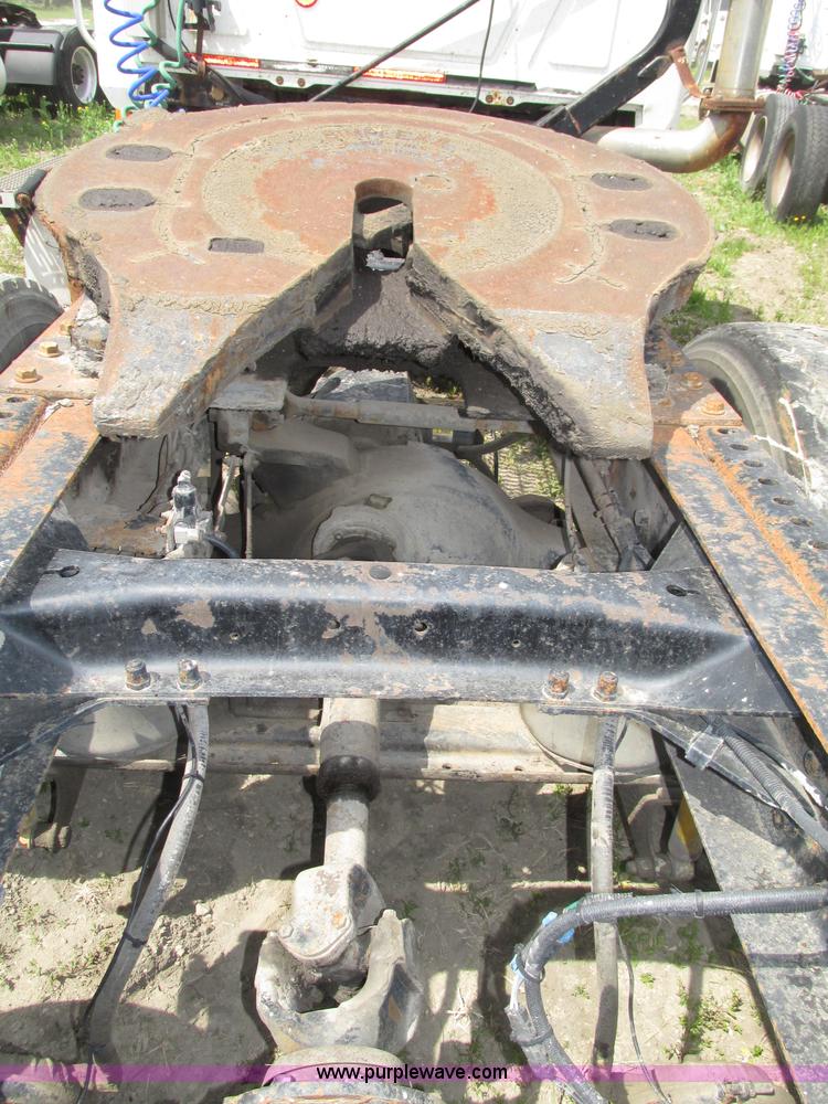 image for item F7376 2000 Mack CH613 semi truck