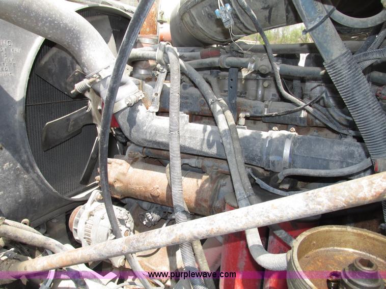 image for item F7376 2000 Mack CH613 semi truck