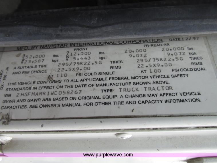 image for item F7379 1998 International 9200 semi truck