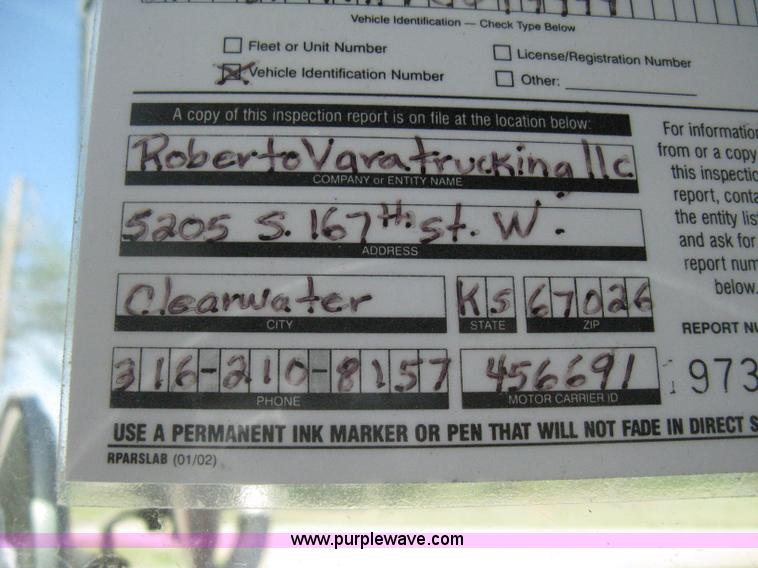 image for item G8284 1996 International F9370 semi truck