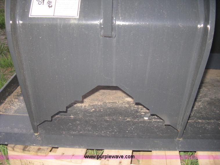 image for item G8286 Stout heavy duty 72" grapple bucket