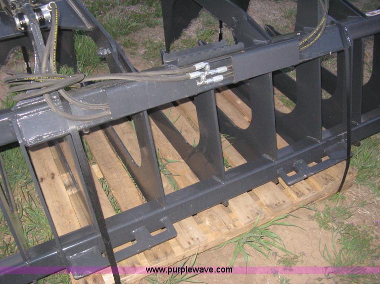 image for item G8287 Stout heavy duty 72" root/rock grapple bucket