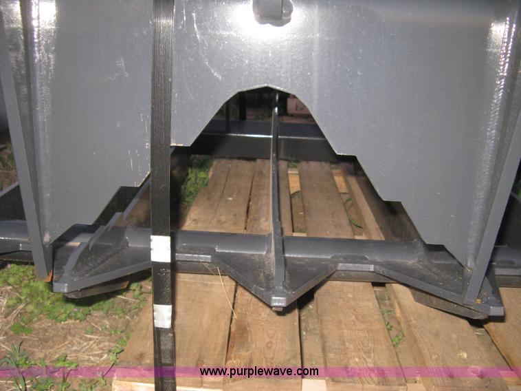 image for item G8287 Stout heavy duty 72" root/rock grapple bucket