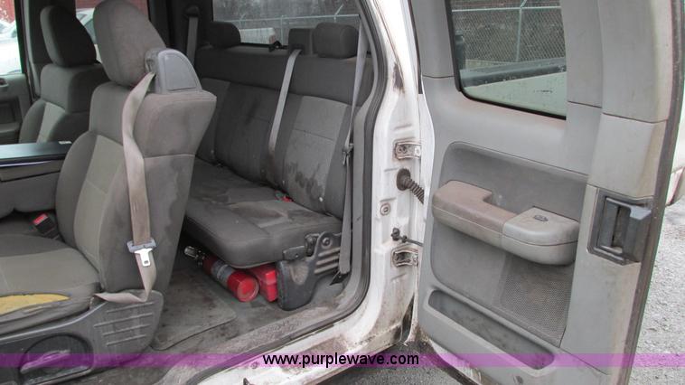 image for item G9147 2005 Ford F150 XLT SuperCab pickup truck