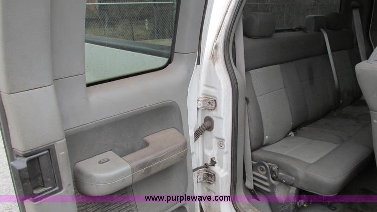 image for item G9147 2005 Ford F150 XLT SuperCab pickup truck