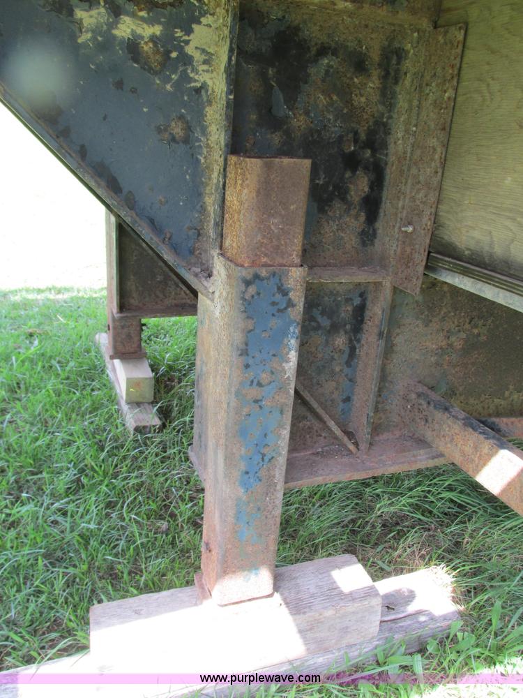 image for item G9321 1988 shop built trailer