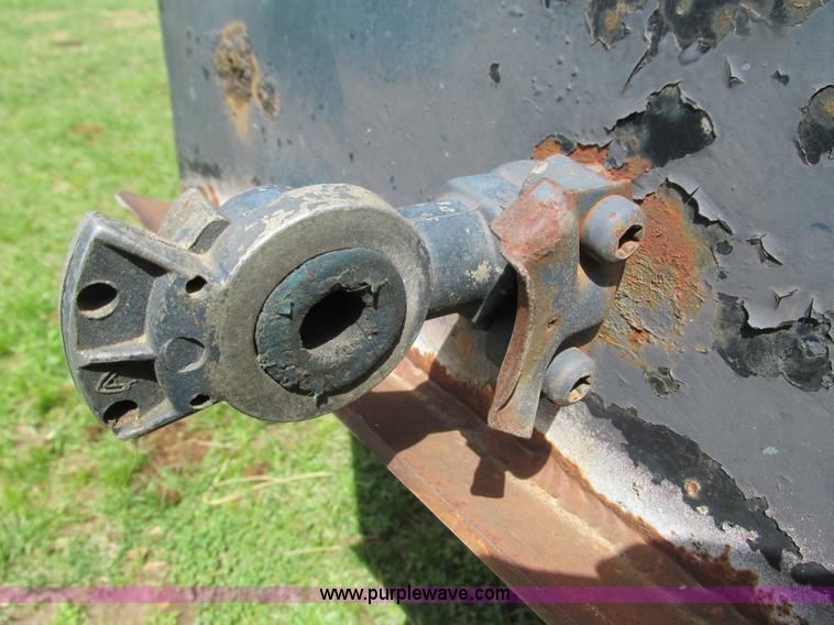 image for item G9321 1988 shop built trailer