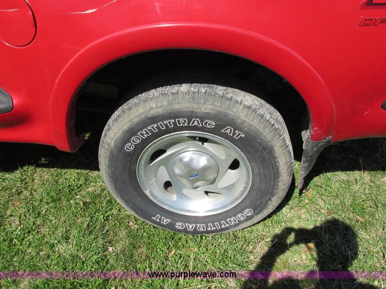 image for item G9328 1997 Ford F150 SuperCab pickup truck